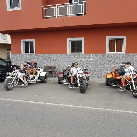 Проживание в семье La Caleta Arico 1 *