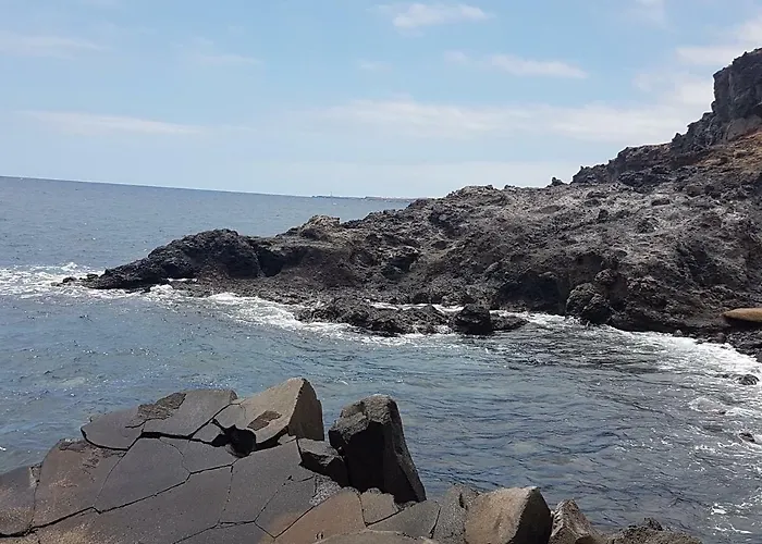 Проживание в семье La Caleta Arico 1