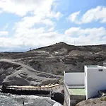La Caleta Arico 1 منزل للإقامة