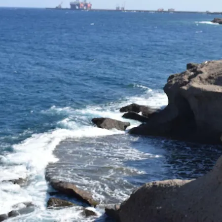 La Caleta 1 *