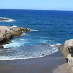 Δωμάτια σε οικογενειακή κατοικία La Caleta Arico 1 *